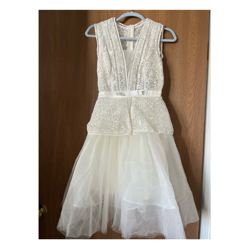Elegant White Lace Dress